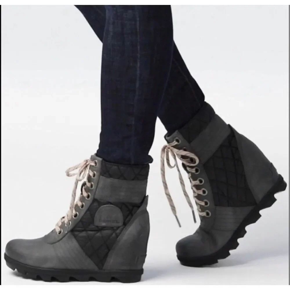 Sorel Lexie Wedge Quilted Puffer Lug Sole Boots Leather size 7